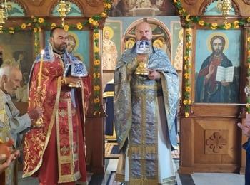 Поклонници от Смолян участваха в храмовия празник на Калоферския мъжки манастир „Св. Рождество Богородично”