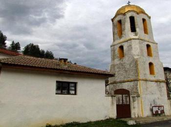 Поставиха новия купол на камбанарията на вековната църква „Свети Николай“ в село Арда