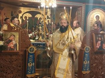 Епископ Висарион възглави архиерейска св. Литургия в храм „Света блажена Ксения Петербургска,”