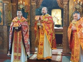 Храм „Св. Николай Мирликийски Чудотворец”- кв. Устово отпразнува Летен Никулден с Божествена св. Литургия