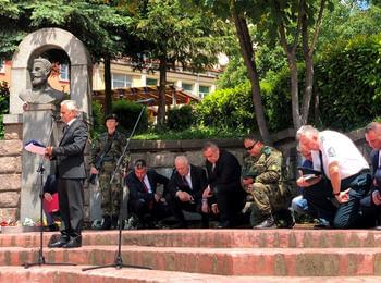 Областният управител Захари Сираков се поклони пред подвига на Ботев и загиналите за Свободата и Независимостта на България