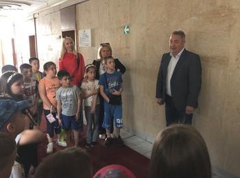 Заместник областният управител Красимир Даскалов запозна ученици от СУ „Отец Паисий“ в Смолян с дейността на Областна администрация
