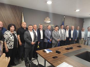 Ски писта, ски влек, плаж на брега на язовира и парк за животни са част от новите атракции, които ще бъдат проектирани в Доспат