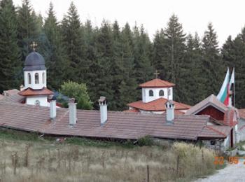 Предстоящи  богослужения  в манастира „Св. вмчк Пантелеймон”  край Смолян