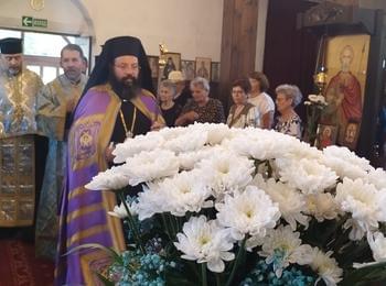 Вечерня с Молебен Канон на Пресвета Богородица беше отслужена в храм „Св. Дух „ – гр. Смолян