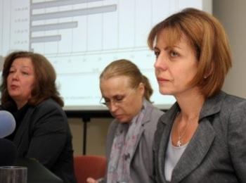 Закриват 50 училища в страната