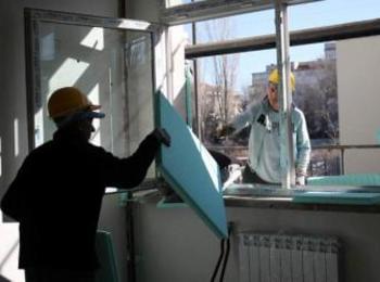 Карат работници да лъжат, че вземат заплати 
