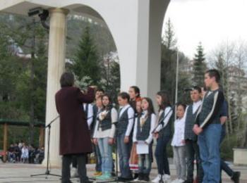 С водосвет откриват новата духовна учебна година на младежки център "Чисти сърца"