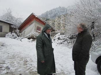 Дъждовете активизираха множество свлачища и срутища в Смолянско