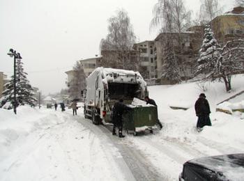Остава влошена пътната обстановка в Смолян, затворен е пътя Смолян- Мугла