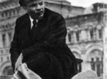 Русия отбелязва Деня на Октомврийската революция
