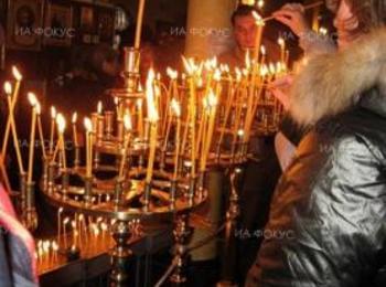 Църквата почита св. Константин и Елена