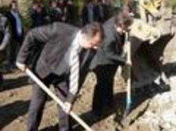 Започна укрепването на най-голямото свлачище край Смолян