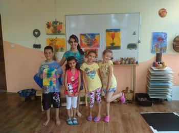 Кътче за красота и усмивки сътворени от деца в Райково