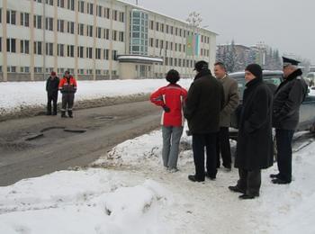 Община Смолян аварийно запълва най-дълбоките дупки