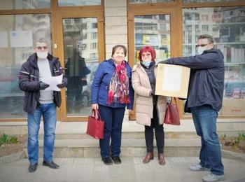 Ротари клуб-Смолян дари маски на Сдружението на общопрактикуващите лекари в област Смолян
