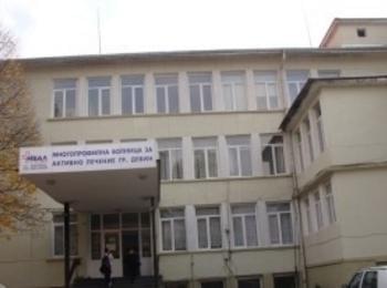 Мъж почина в болницата в Девин, двата спешни екипи били на адреси