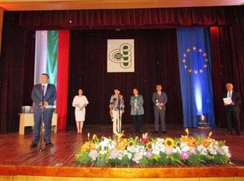 Връчиха дипломите на абсолвентите от Випуск 2018 на Филиал-Смолян при ВСУ „Черноризец Храбър”