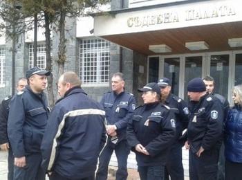Надзирателите в Смолян отново протестираха