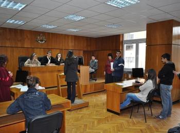 Административният съд се включва в образователна програма, насочена към учениците