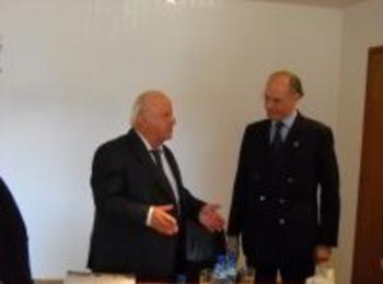 Смолянските планински стрелци получават знаме от посланик Стефано Бенацо
