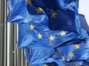 Еврото удари ново дъно, чакат края на еврозоната
