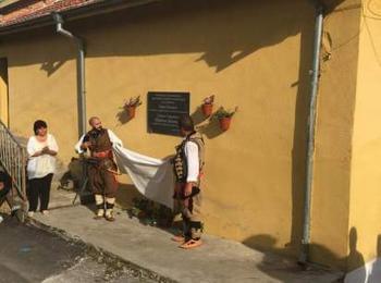 Родопските хайдути поставиха паметна плоча в с.Добралък 