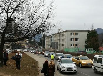 Над 100 коли и млади хора се включиха в протеста в Смолян /СНИМКИ/ 