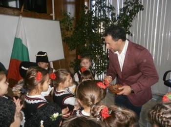 Коледари пожелаха здраве и берекет за всички в Община Златоград
