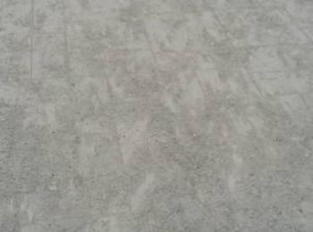 Читателите питат: Кога ще почистят пясъка на главната улица в Смолян?
