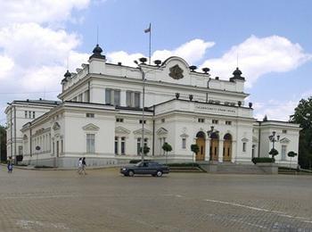 По резултати от ЦИК: Кой влиза в парламента