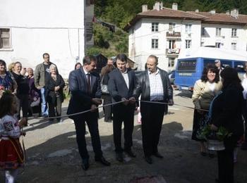 Откриха обновена детска градина в Мадан