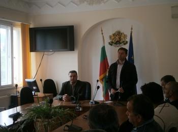Кметът на Мадан даде работа на още 60 души