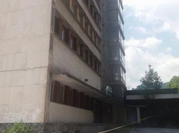 Община Смолян разпорежда в двумесечен срок сградата на бившия хотел „Соколица” да бъде възстановена