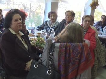  Почетоха първата родопска учителка и поетеса Рада Казалийска