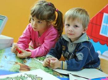 Среща с учители и директори на училища от началния курс се провежда в Смолян
