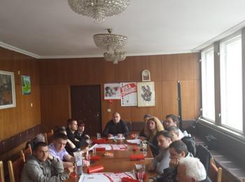 В навечерието на 1-ми Май младежи от левицата обсъдиха високите нива на безработица и мизерното заплащане на труда в община Смолян