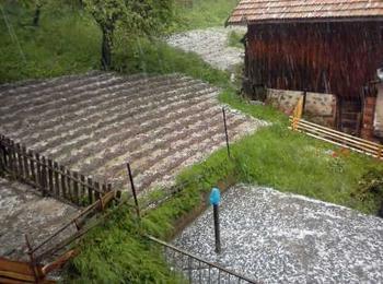 Градушка удари Златоградско