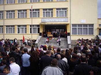 Празнично откриха новата учебна година и в Чепеларе