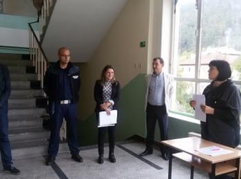 Откриха детско полицейско управление в ОУ "Н.Й.Вапцаров" в Мадан