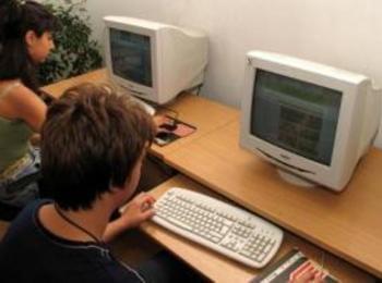 28 188 са работещите в областта, повечето в обществения сектор