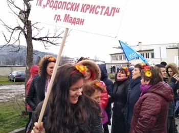 Хороигралците от "Родопски кристал" представиха Мадан във Велинград